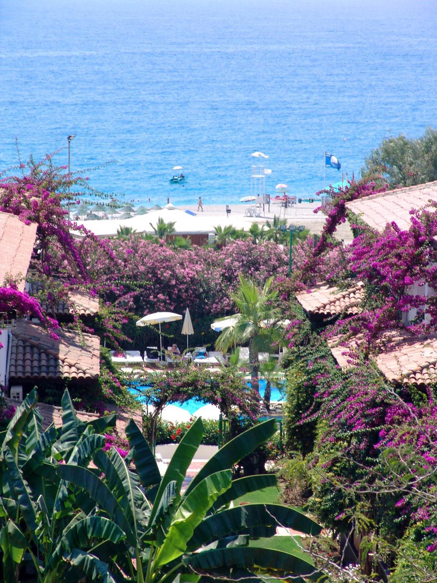 Titan Club Hotel Ultra All Inclusive คาร์ยิจัค ภายนอก รูปภาพ