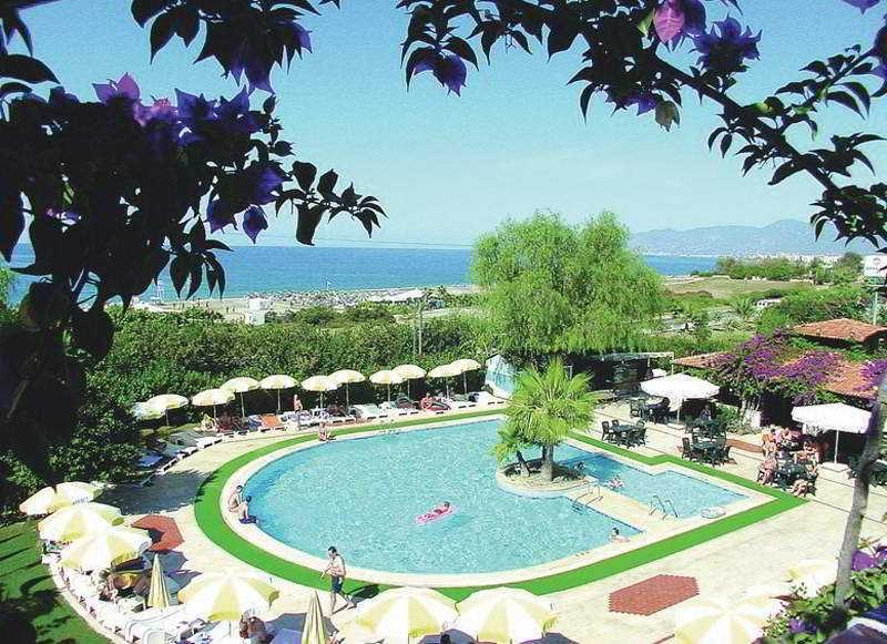 Titan Club Hotel Ultra All Inclusive คาร์ยิจัค ภายนอก รูปภาพ